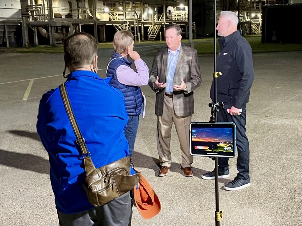 SWEPCoNews's tweet image. Excited to spotlight #Longviewtx as the proud sponsor of this week's @KTBS Community Caravan! 🚐✨ Our journey kicked off at the Knox Lee Power Plant. Tune in each morning to see Rick Rowe showcase local treasures and the amazing people behind them. 📺: ms.spr.ly/6010mKmE2