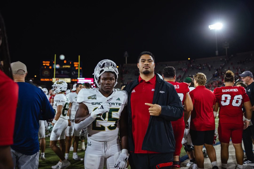 Orange Panther Football (@orangepfootball) on Twitter photo Two former Panthers faced off in D1 football this weekend! Proud to see <a href="/atmm_23/">Ardwon Morris</a> and <a href="/EdwardFonua72/">Edward Fonua</a> representing Orange at the next level! 🏈🍊#PantherPride #OrangeToD1 #ForOurCity Two former Panthers faced off in D1 football this weekend! Proud to see <a href="/atmm_23/">Ardwon Morris</a> and <a href="/EdwardFonua72/">Edward Fonua</a> representing Orange at the next level! 🏈🍊#PantherPride #OrangeToD1 #ForOurCity
