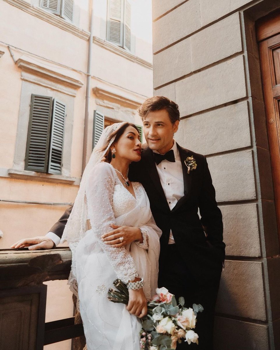 Enver and Riya got married in Italy. 💒

Congrats guys! 💝 

Wedding photos will be uploaded soon!