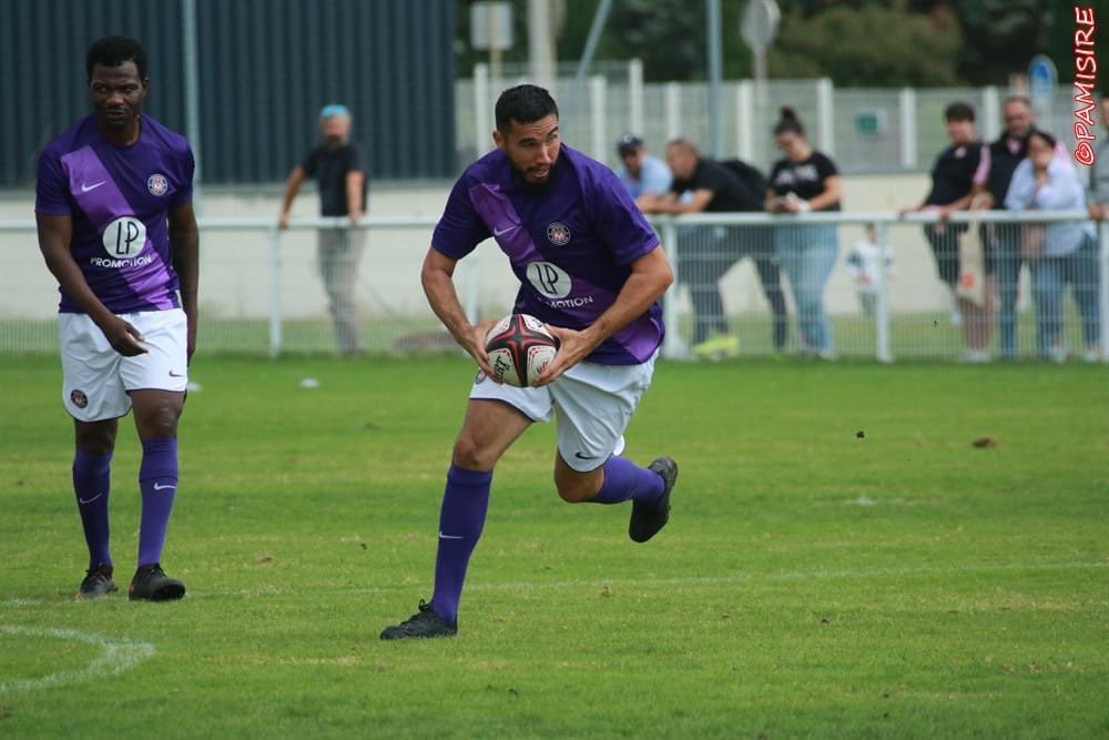 WalidCherfa25's tweet photo. Journée avec les anciens @toulousefc @stadetoulousainrugby, toujours un plaisir de partager ces moments là pour une bonne cause :l'association 1maillotpourlavie

#TrophéeRevaultKunavore https://t.co/XzRDPAlD2c