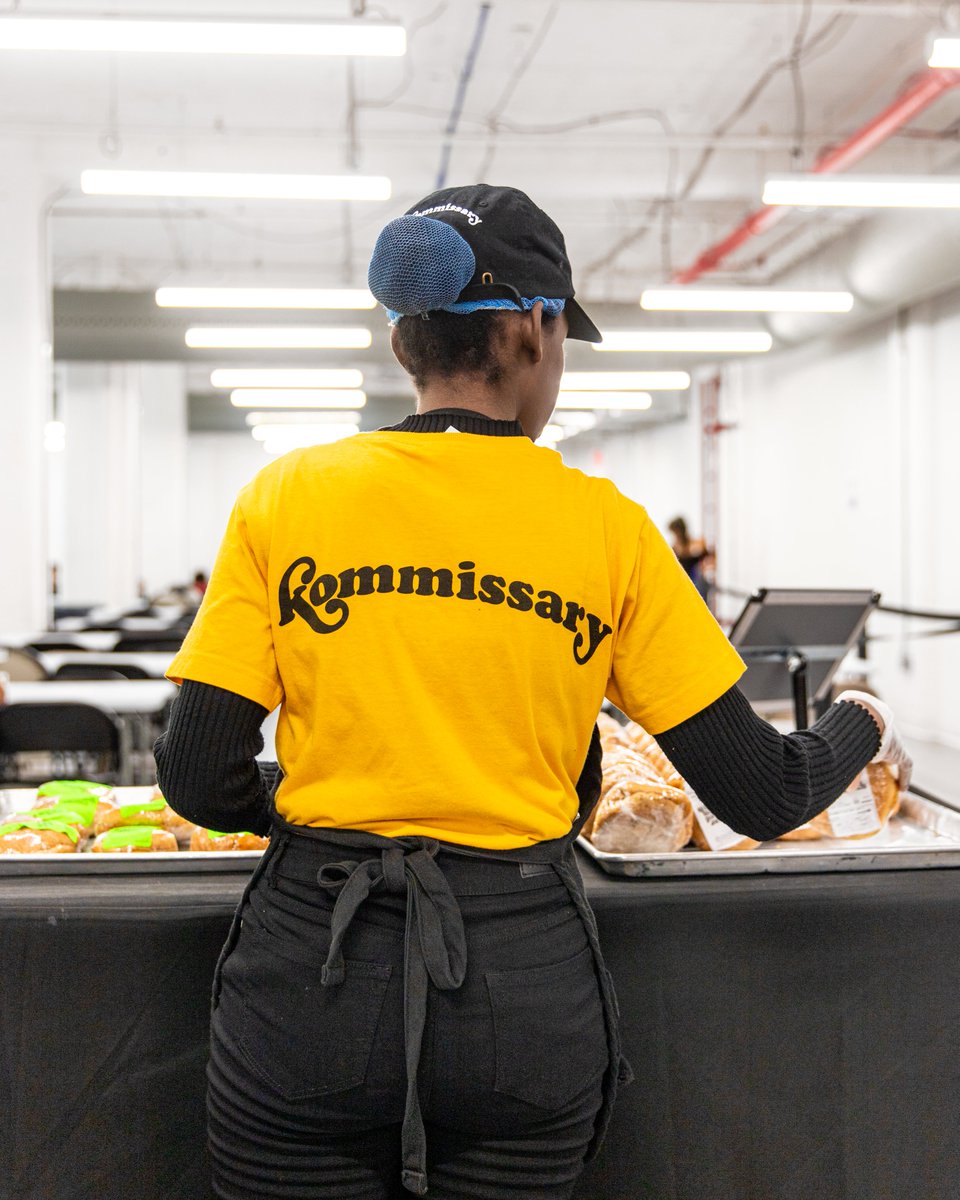 Hey NYC! 👋 We're here to help with all your needs. From food to supplies. We've got you! 💚 #KommissaryCares #NYCSupport #HereToHelp
