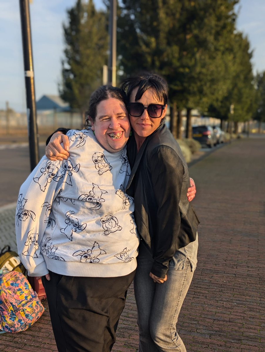 KirstyCakes3006's tweet image. Seeing these two on the same day for the first time EVER has made my heart very happy 🥰. #LoveThem