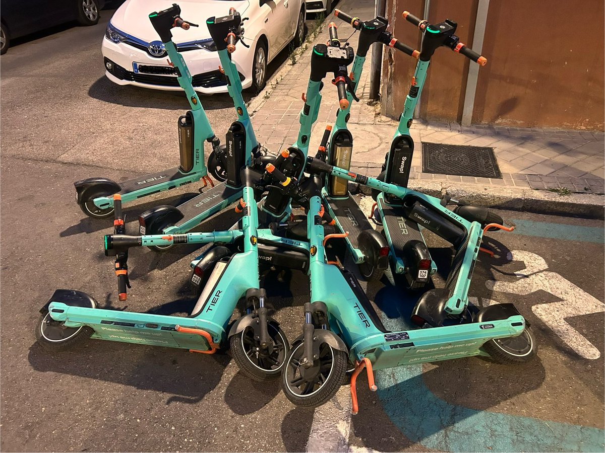 COCO DÁVEZ tweet media