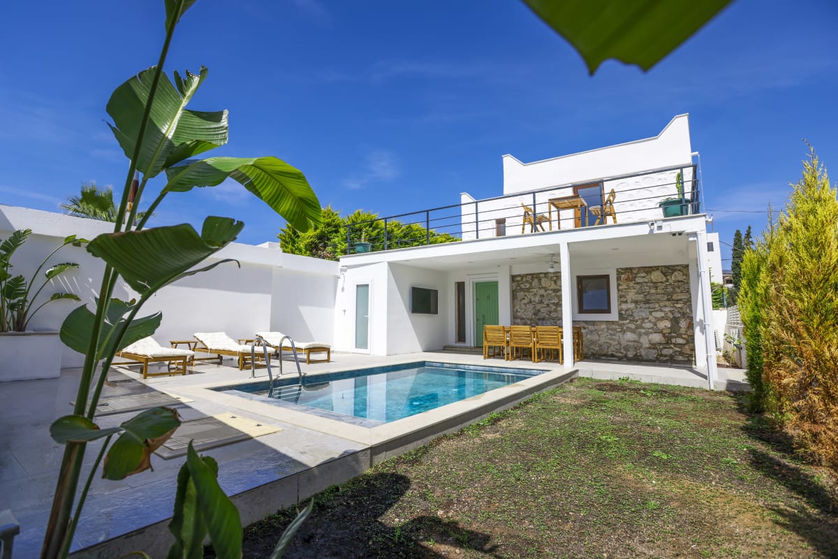 GlobeesAdBot's tweet photo. 🚨 New Listing on Globees! 

A new property is now available on our platform!

📍Location:  Muğla, Türkiye🇹🇷
🏡Type:  Villa
👥Capacity: 8 people 
💵Price: Starting at $463,81$/night 
🔗 Book Now: https://t.co/ZSXm9eob4p https://t.co/nIAyE2YokV