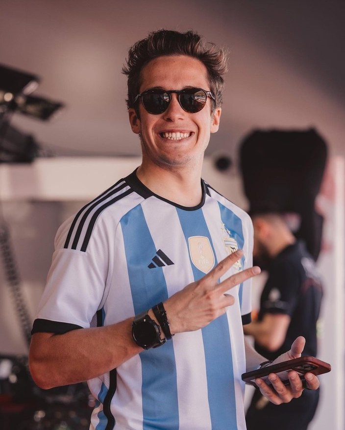 lulistone12's tweet photo. En agosto, Nissan le había dicho a Sacha Fenestraz que no se preocupe, que se quedaba en el equipo.

La semana pasada se enteró por redes, al igual que nosotros, que se había quedado sin asiento.

Hay que apoyar a nuestro representante argentino en FE! Usen el ht #SachaEnFormulaE https://t.co/tRDKiU1ClZ