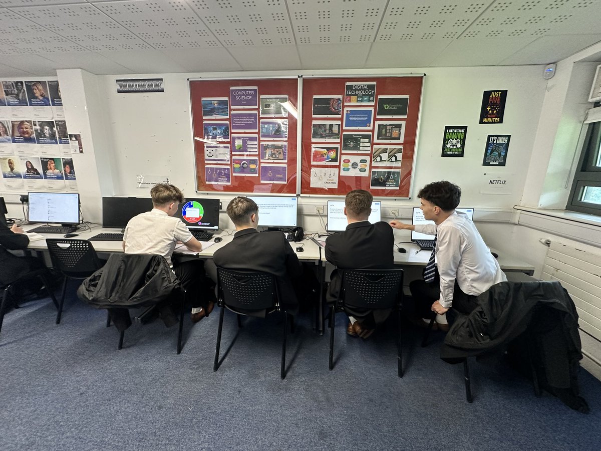 ygs_computing's tweet image. Excellent discussions taking place in our Yr13 Business Studies class about profitability and how it is measured. Da iawn 👏 #inspired @YsgolGreenhill #businessstudies