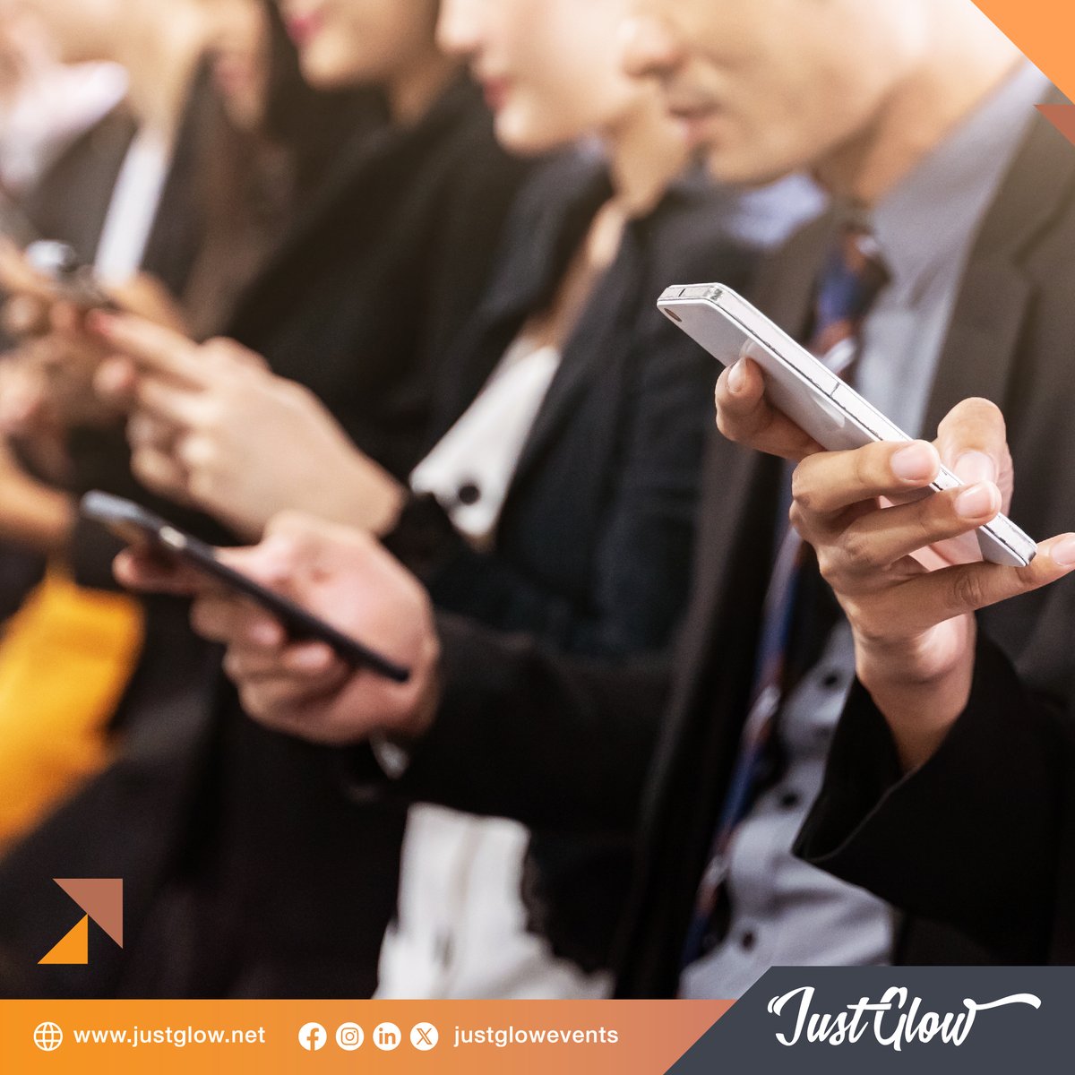 Justglowevents's tweet image. AI-powered event apps provide real-time updates, enhancing attendee engagement 👍 and satisfaction 😊. Stay in the loop and have a seamless event experience! 
#AI #eventtech #attendeeexperience