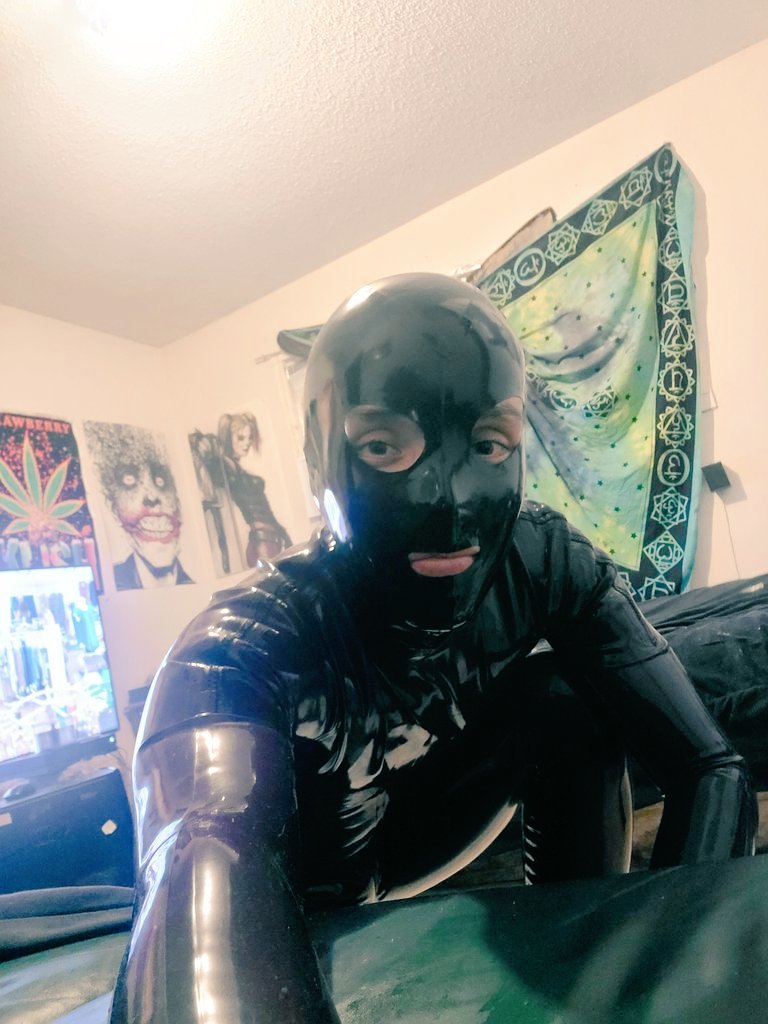 RubberDogBlaze tweet media