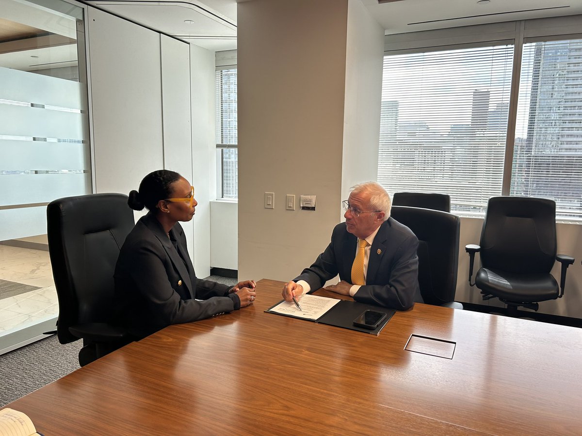 Great to see <a href="/karimacatherine/">Karima-Catherine</a> again! 

She’s the Founder &amp; CEO of <a href="/B2BeeMatch/">B2BeeMatch</a>, a global networking platform for small and medium sized businesses, and represents the very best of Ontario’s talent and leadership in tech &amp; innovation! 🐝