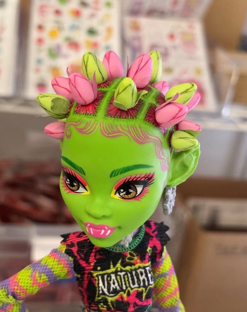 SVV_ART's tweet image. she’s real!