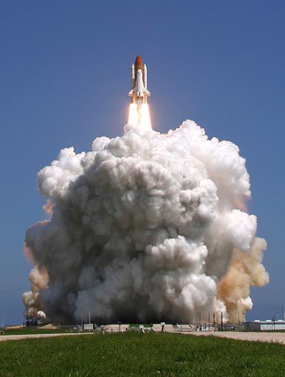 billmeco's tweet photo. #OTD 18 years ago #Atlantis #STS115 #launched from #Pad39B to the #ISS #ov104 @KSC #LC39 #NASA https://t.co/nfRy94grKF… https://t.co/727CMq4dnZ https://t.co/KmFtTtQGNl