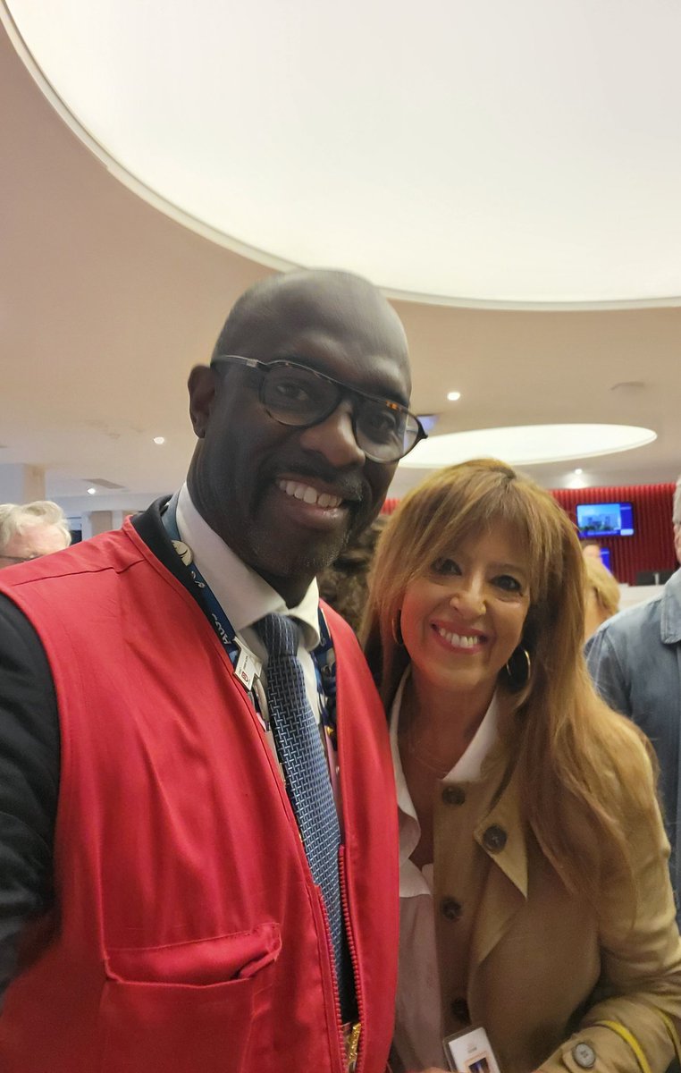 SBrahimi1's tweet image. Reprise des passionnants travaux du @ceseridf , à la @RegionIleFrance.
 Ici avec Pascal Gentil dont la participation à l&apos;accueil des athlètes #JOParis2024, en double médaillé olympique, a été admirable. Heureuse de partager avec lui nos réflexions au service des #Franciliens.