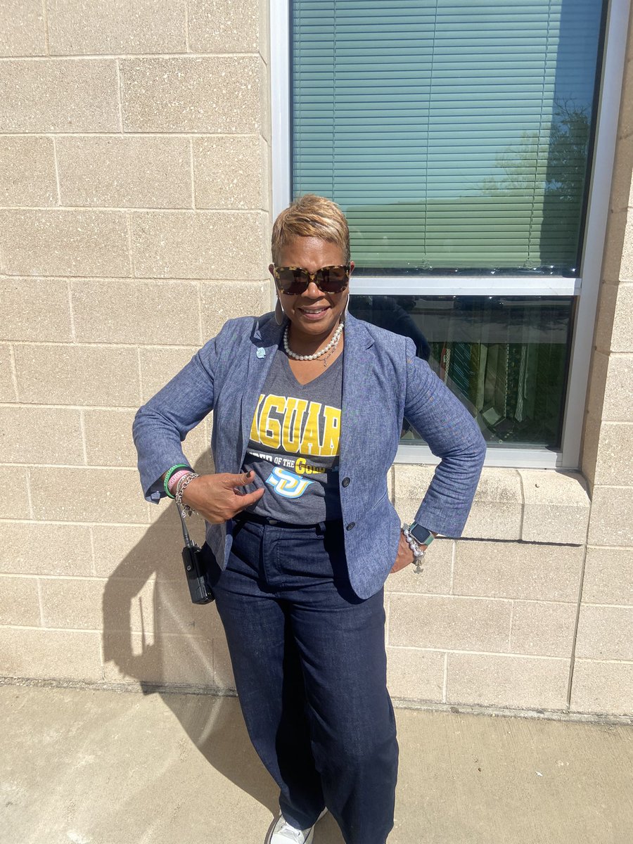 Debbie Showell tweet media