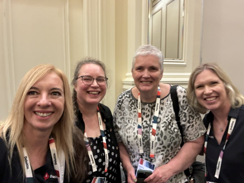 ritan2000's tweet image. Oracle ACEs backstage welcoming video @oracleace #OCW24 #OracleCloudWorld