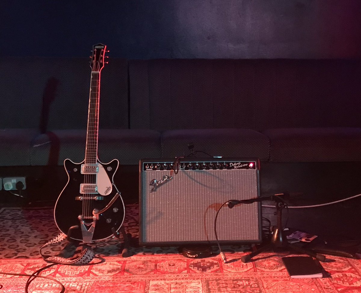 Spiddly's tweet photo. A bit of @thewreckeric tonight at The Face Bar @ClubVelocity #music https://t.co/rxGNb4Vz4R