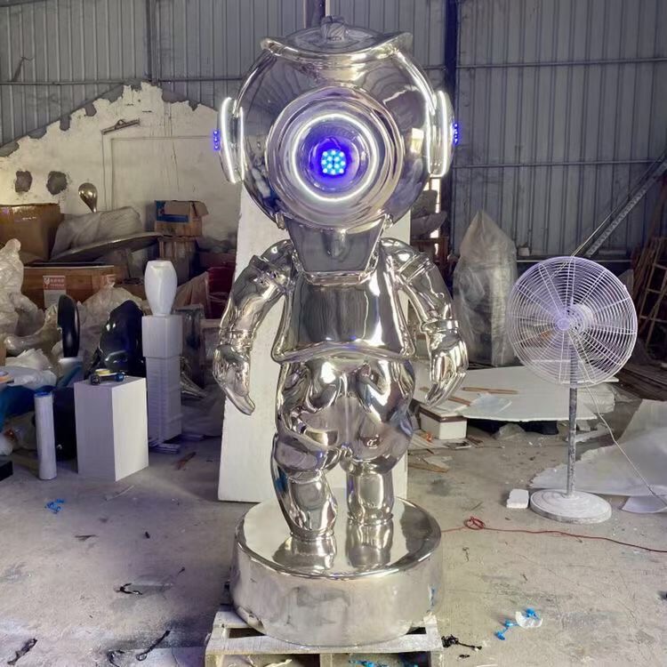 SamtopZora's tweet image. #customdisplay #cosmicdisplay #storefixtures #retaildesign #popdisplay #posdisplay #retailsolutions #chromeplating the process of electroplating chromium onto a surface, often used in #visualmerchandising and props to create a shiny, reflective, and durable finish.