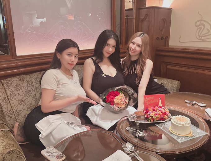 1 pic. ????2????????????????????????????
???L.V??????????????????????????????????
?????????
???????????????
??????????????????