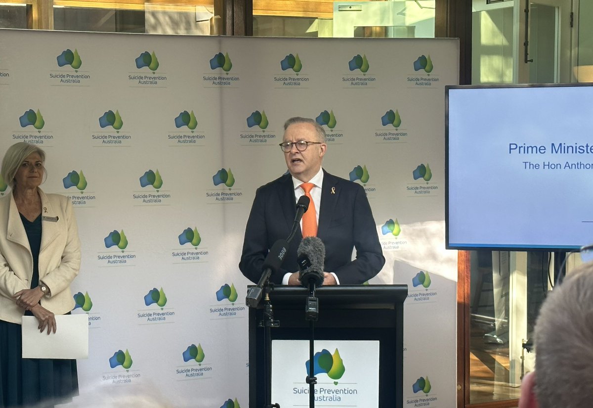 #WorldSuicidePreventionDay at Parliament House this morning where Prime Minister <a href="/AlboMP/">Anthony Albanese</a> and Opposition Leader <a href="/PeterDutton_MP/">Petaren’t Dutton</a> show bi-partisan support for suicide prevention. <a href="/LivingWorksAus/">LivingWorks Australia</a> has training for everyone to play a role this #WSPD and we stand with <a href="/SuicidePrevAU/">Suicide Prevention Australia</a>
