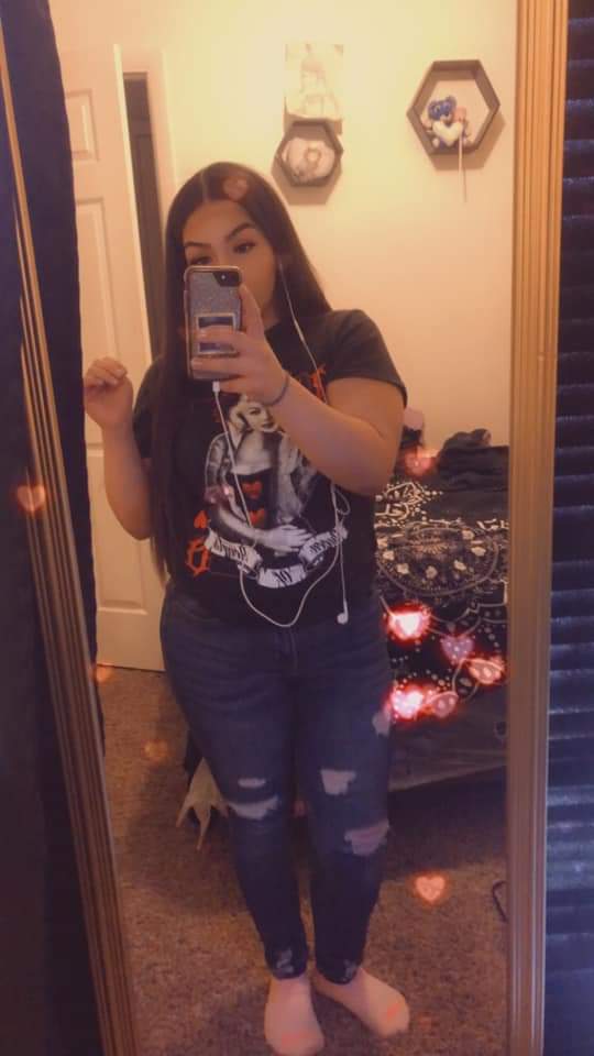 Got home feeling so exhausted, horrible lonely need someone to accompany me 🇺🇸💞💞💞