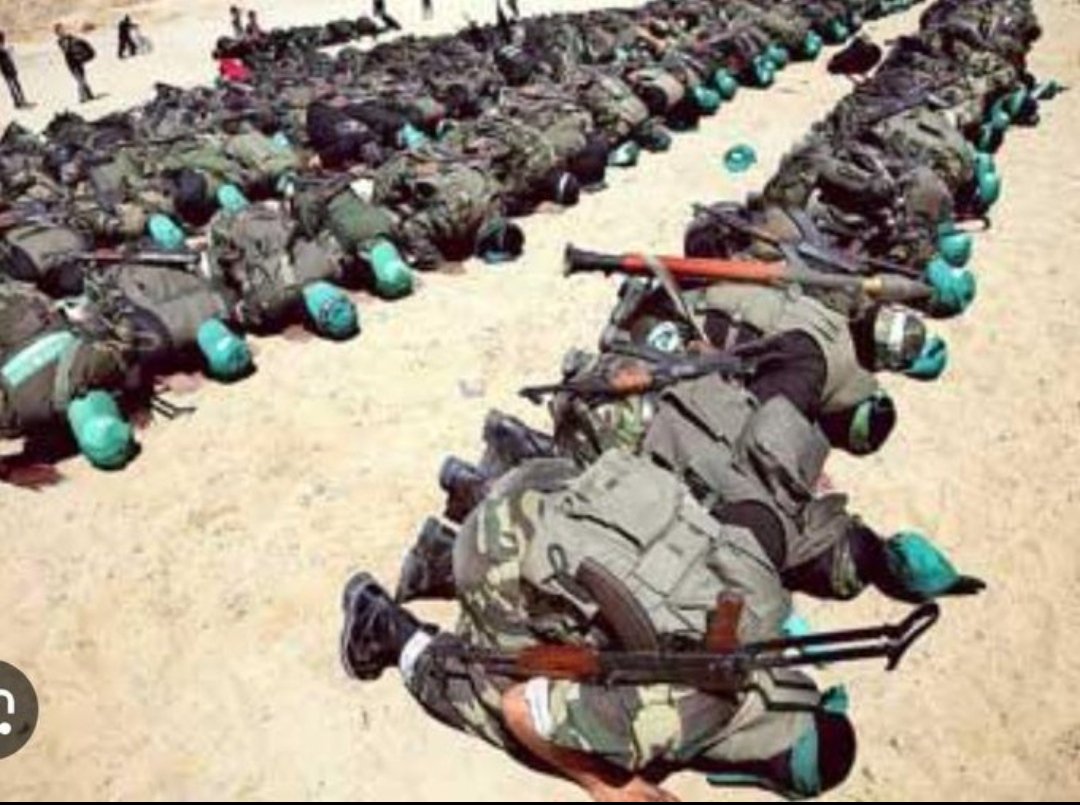 كمسلم.. 
إذا تمثلك #كتائب_القسام.. علق "تمثلني" وضع قلب ❤ وأعد المنشور.. 

بسم الله نبدأ لنرى كم للقسام من محبين. 🌹