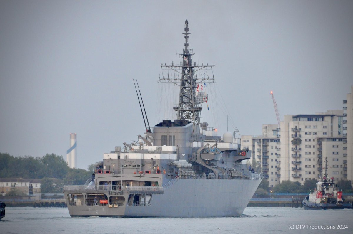 DtvPhotography's tweet photo. JS Kashima, training ship of the Japan Maritime Self Defence Force leaving London tonight through the Thames Barrier.
.
.
.
@news_shopper @bbclondon @skynews @kent_online #japanesenavy #warship #dtvproductions #river #riverthames #jmsdf @itvnews #japanesewarship @Channel4News https://t.co/WwHdNfWWlG