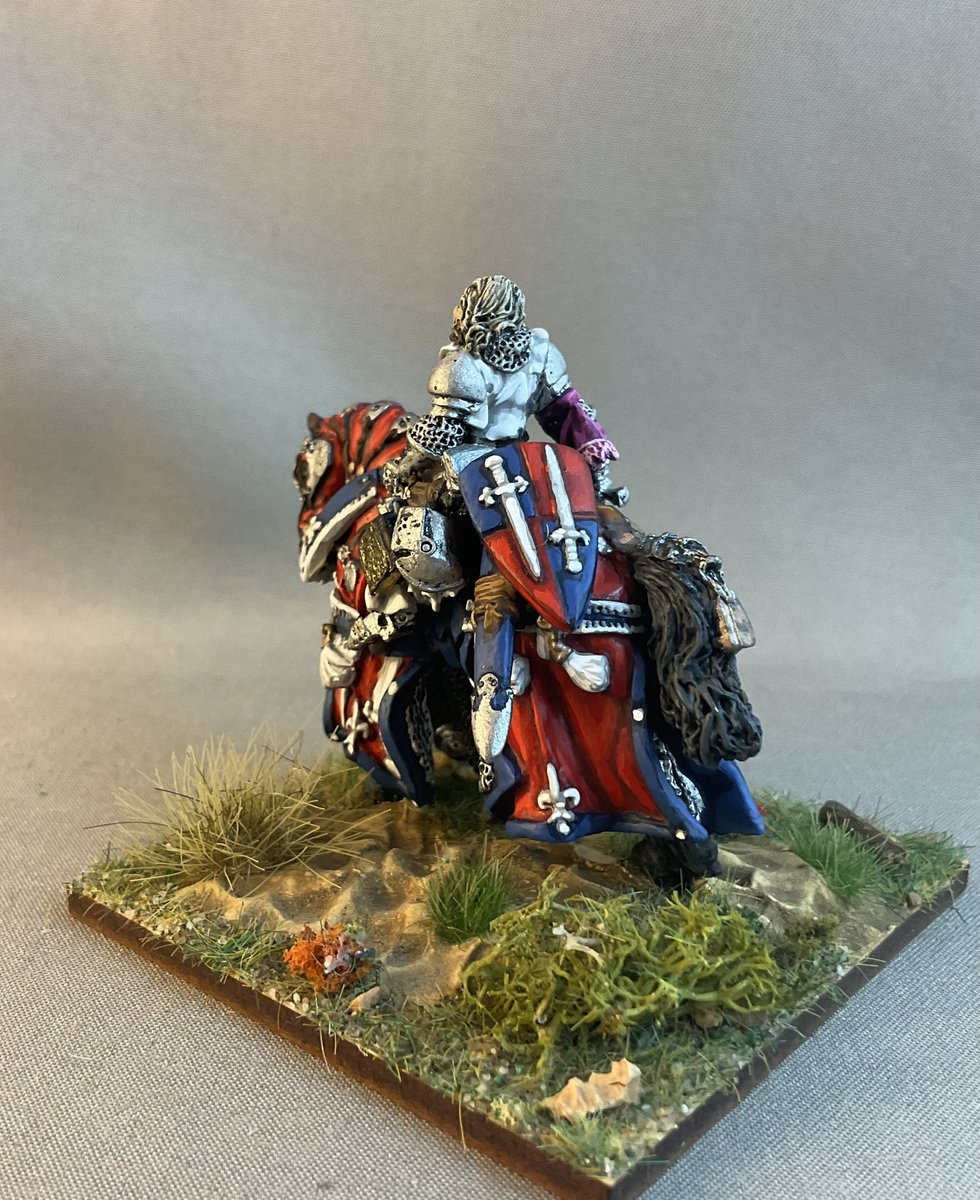 Oldwargamer's tweet photo. And here is my #hero General for my #HYW French #D3H2 army. Friendly chap. But does not like cheese apparently.
#wargaming #wargames #wargamer #DBA #GamezoneMiniatures #Medieval https://t.co/vGHwRBTMr3