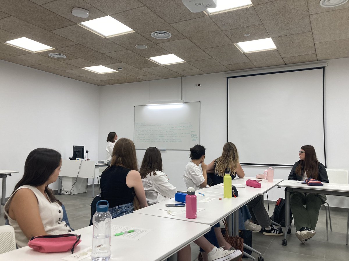 jc_trullas's tweet image. Great day
Mountain climbing in the morning (day off at the hospital)
Problem-based learning with 12 motivated 3rd year medical students in the afternoon
#medicaleducation
#problembasedlearning
@u_medicina