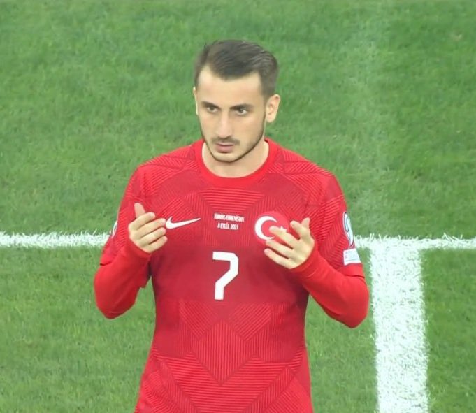 Allah kıldığın namazları kabul etsin Kerem Aktürkoğlu.