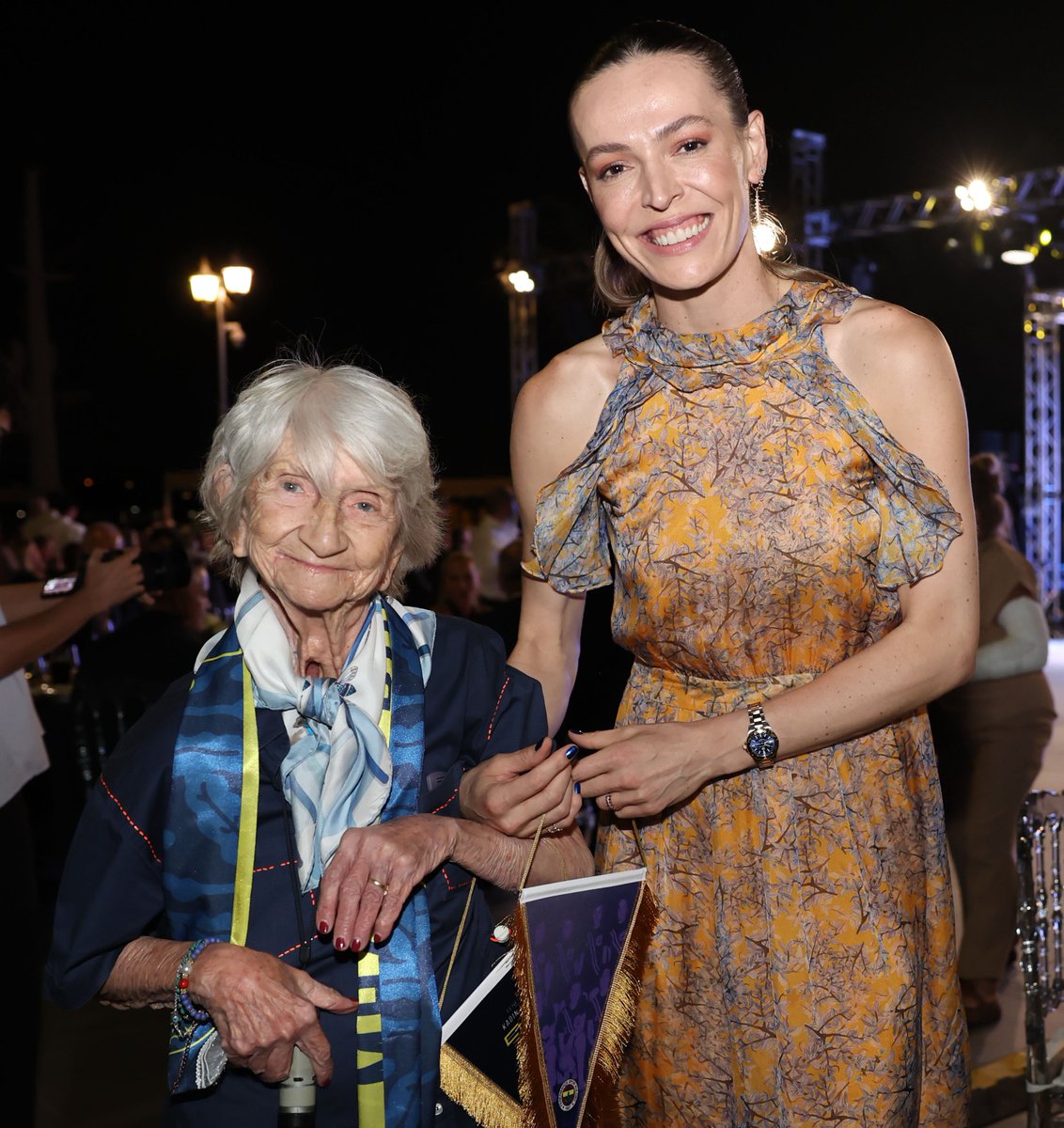 📸 Güneş Çapa &amp; Eda Erdem

📌 Güneş Çapa milli takımımızın ilk kaptanı