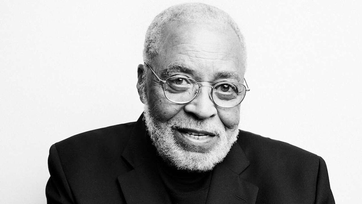 GameSpot's tweet photo. Star Wars And Lion King Actor James Earl Jones Dies At 93 https://t.co/8leeEpDLrm https://t.co/Ptrgud52M6
