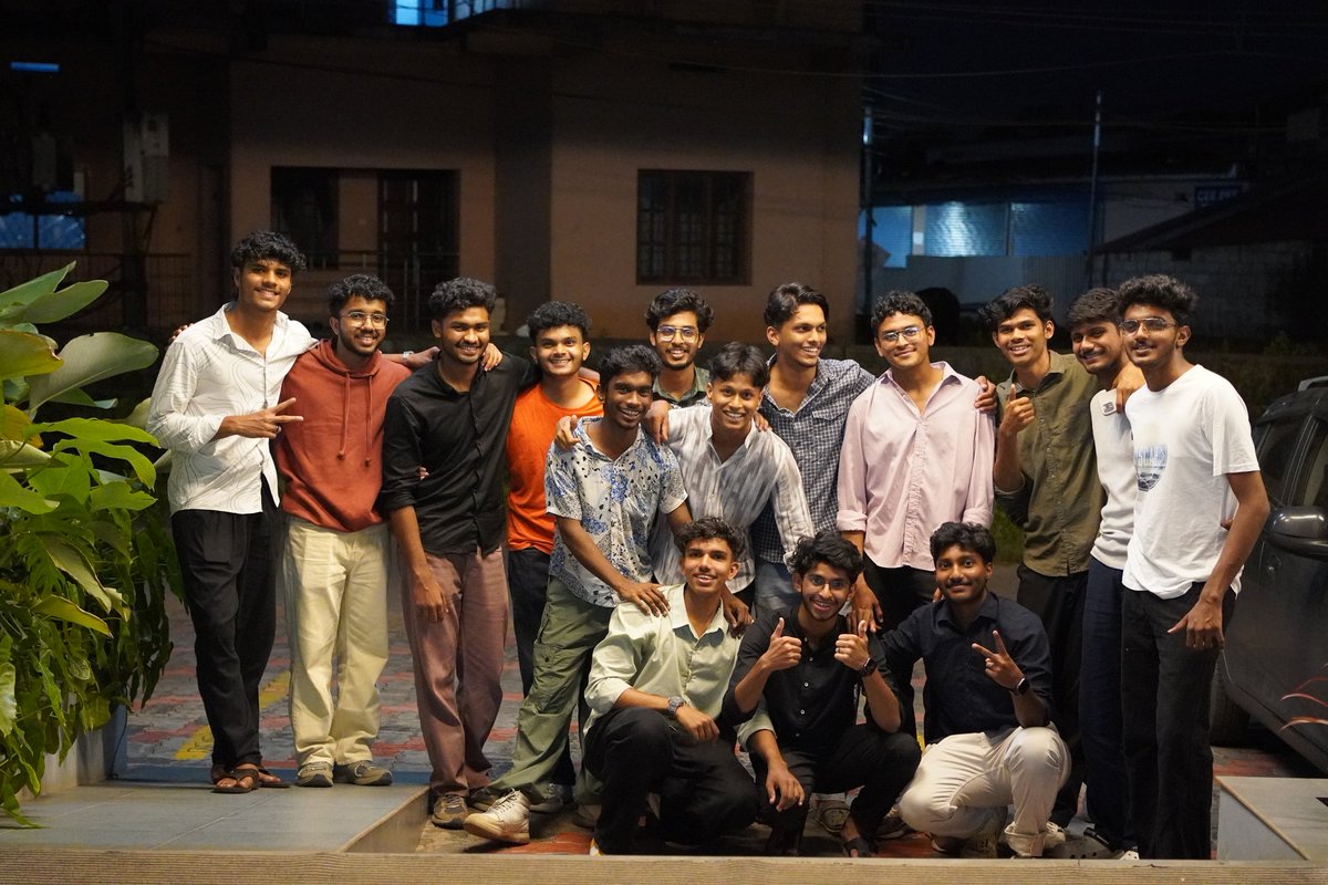 AnfalHishamP's tweet photo. Vibes were off the charts at the Solana Ecosystem meetup in Malappuram!✊🚀

Huge props to @mhdmusthaf for leading the charge and to @superteam &amp; @solana for the solid support.

Massive shoutout to @SuperteamIN for making it all happen!

#SolanaMagic https://t.co/n8Nv6gTD9w