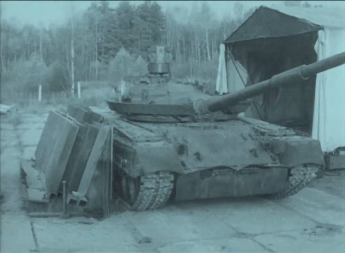 aDSD90517031's tweet photo. @Captain_Fubar Arena goes as late as 1984, being tested on T-80 tank, APS systems in general were given attention much earlier, with some designs being from 70's, 60's or even 50's.
 BTW test of Arena ended in 2008 and they werent accepted exactly because of pre mentioned agreements. https://t.co/dbTtysqbpM