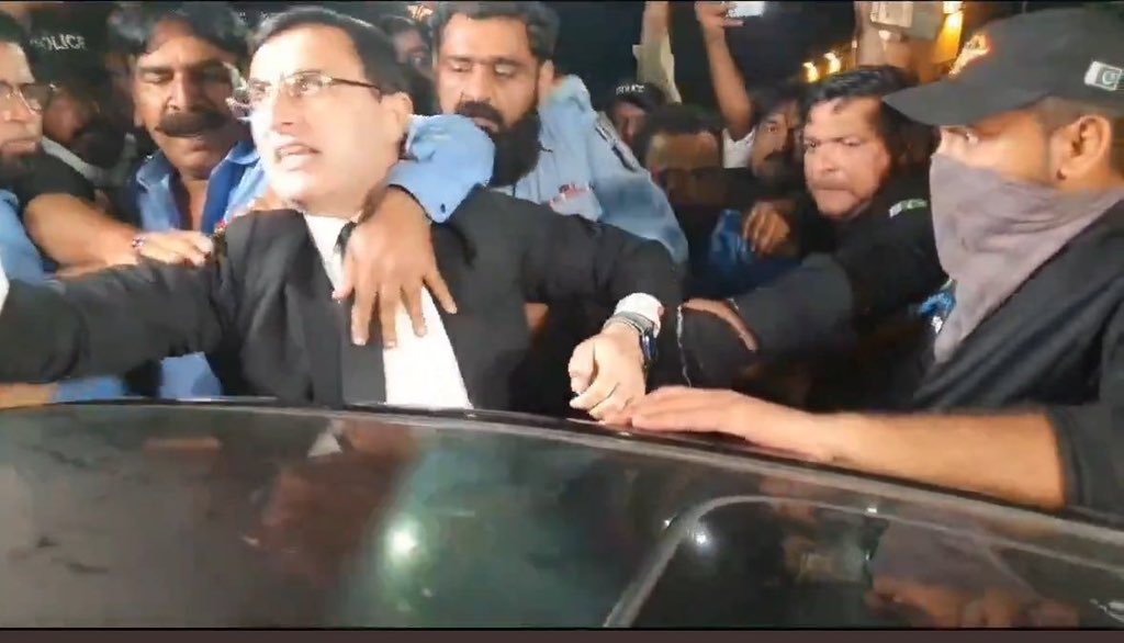 na2361039's tweet photo. لعنت ہو تم پر عاصم منیر 🖐🏻 https://t.co/VcxrvhfZBp