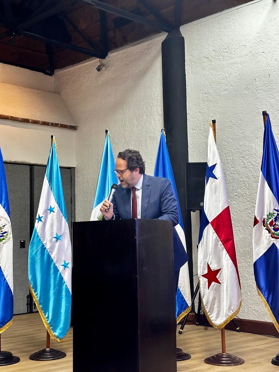 captacdr's tweet image. 🏦📊 #EFP #EDSP

🔔 INICIA SEMINARIO sobre la &quot;Compilación de Estadísticas Fiscales de las Empresas Públicas (SOEs)&quot;. 

Nuestro Director, @AisenAri, y Alejandro Martínez, delegado de la @UECentroamerica ofrecieron las palabras de bienvenida y subrayaron la relevancia del tema.