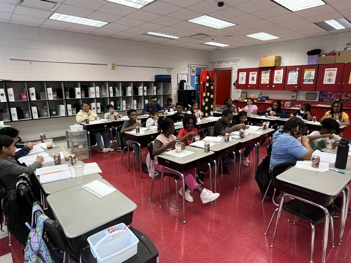 Minor Community School (@minor_community) on Twitter photo Ms. Coleโs 5th Grade science experiment โMatter is Tasty: Root-Beer Floatโ! ๐งโ๐ฌ <a href="/JEFCOED/">Jefferson County Schools</a> Ms. Coleโs 5th Grade science experiment โMatter is Tasty: Root-Beer Floatโ! ๐งโ๐ฌ <a href="/JEFCOED/">Jefferson County Schools</a>