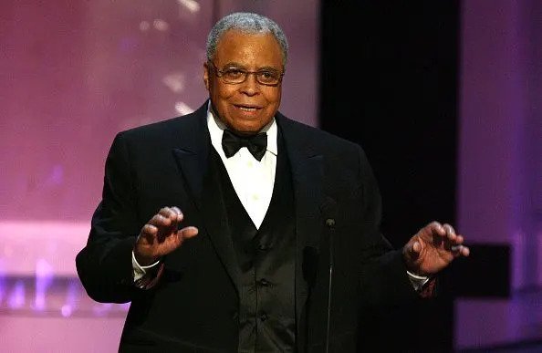 Saying goodbye to a divinely gifted and versatile actor with a voice no one will ever forget. Rest Peacefully, Mr. Jones. 🌠✨️🌠✨️🌠✨️🌠✨️🌠✨️ #jamesearljones