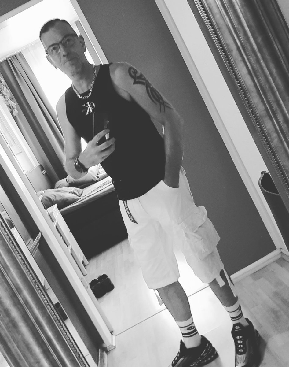 Die ersten  fünf Masterprofile die ich jetzt anschaue und die einen Paypal-Link in der bio drin haben 
Bekommen was geschickt 💶💰😈