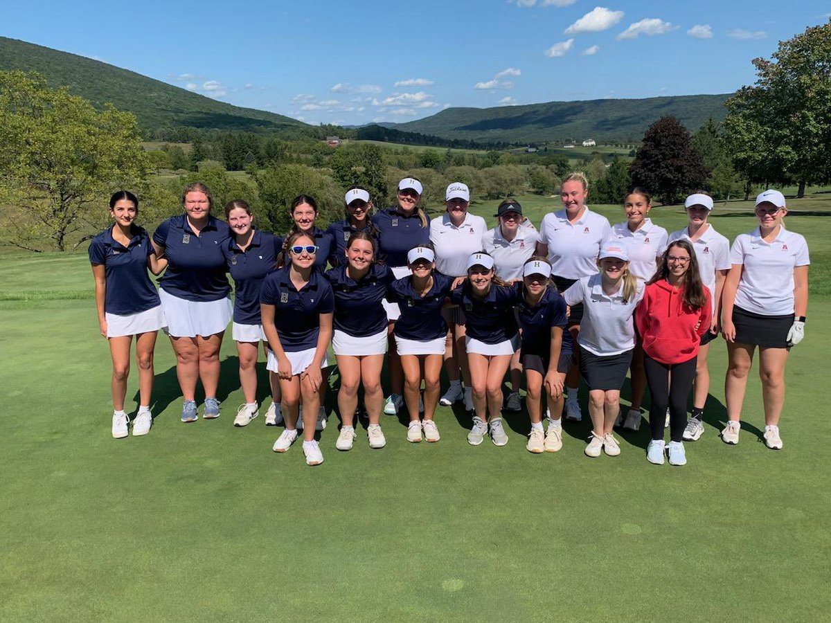 GTigerSports's tweet photo. It's great to see two local teams with this many girls playing HS golf! Go Tigers!@AltoonaAthletic https://t.co/vCZNrfAKbZ