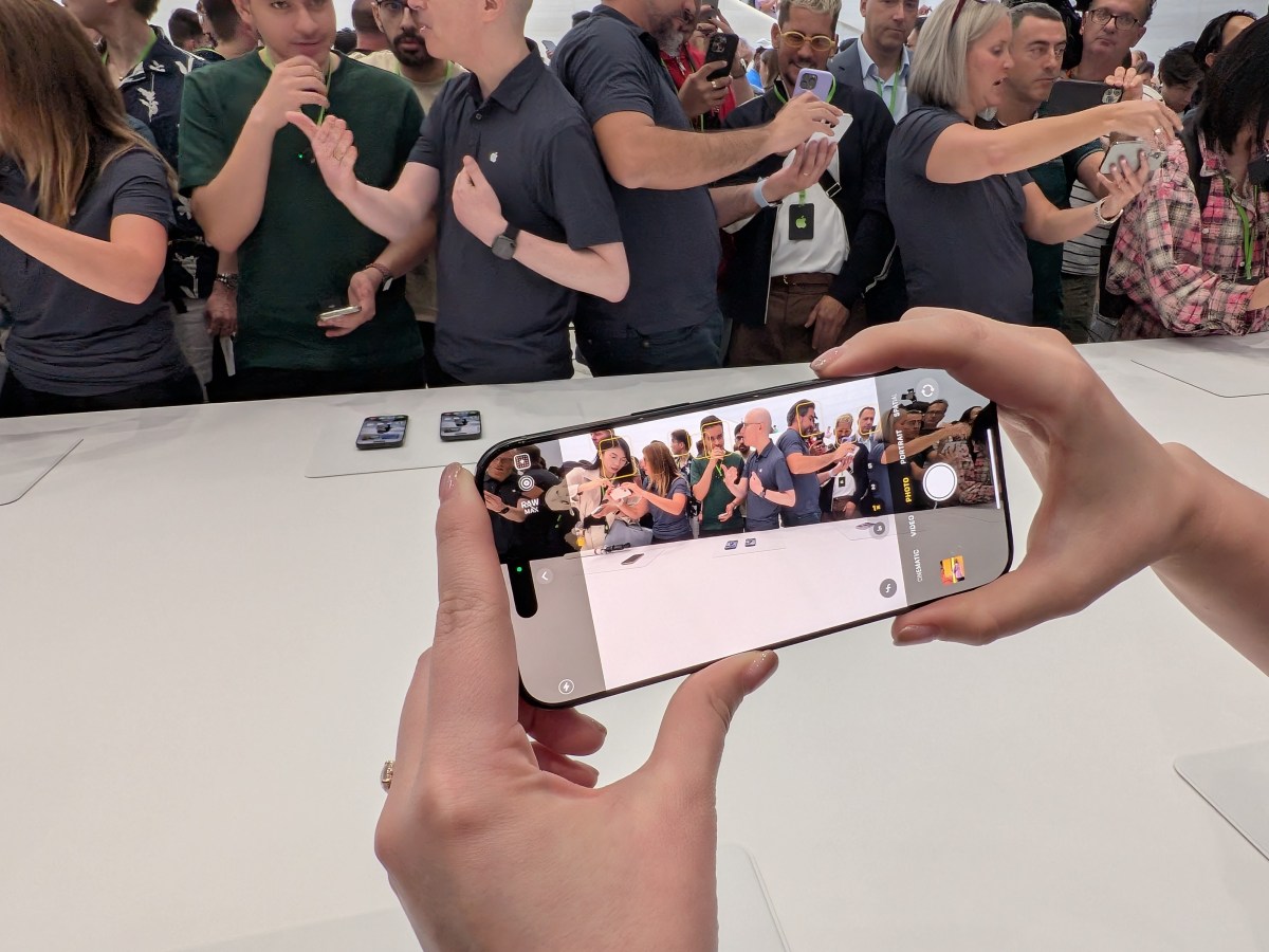 TechCrusader's tweet image. Why Apple added yet another button to the iPhone 16: With another new iPhone comes another new iPhone button: Camera Control, which was announced at Apple&apos;s &quot;Glowtime&quot; event on Monday. 

© 2024 TechCrunch. All rights reserved. For personal use only. dlvr.it/TD2GGH