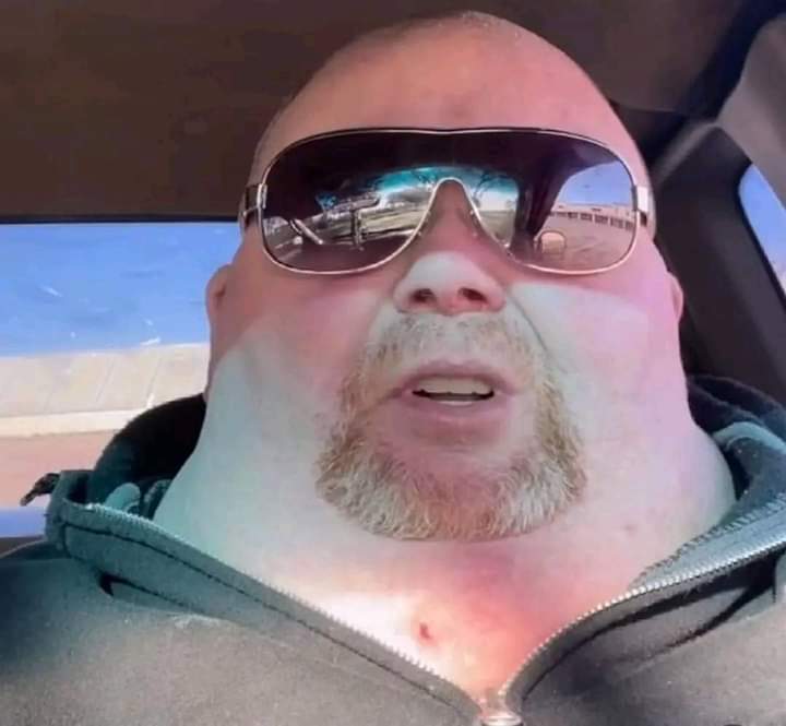 puffpuffD's tweet image. Just found Killer Bean in person