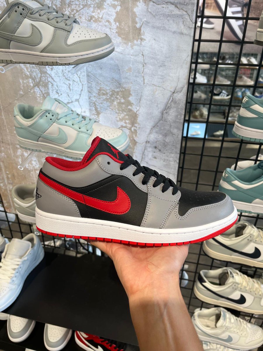 CastlepointShop's tweet image. The must-have kicks of the season! 👟

Step up your style with these sleek Nike Dunk Lows – perfect for everyday wear while keeping it stylish. Which colour will you choose? Shop them now in store at JD Sports.

#NikeDunks #JDSports #trainerstyle #Castlepoint #FreshKicks