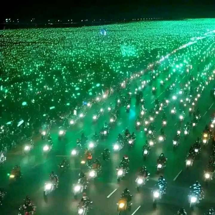 #صنعاء
عرض الدراجات النارية في ميدان السبعين ..

فرحآ وأبتهاجآ 😍بمولد خير البشر نبينا الاعظم محمد رسول الله الخاتم حبيب الله الأكرم صلوات الله عليه وعلى أله الطاهرين

🇾🇪🤝🇵🇸لبيك مسرانا🕋يارسول الله🇵🇸🤝🇾🇪