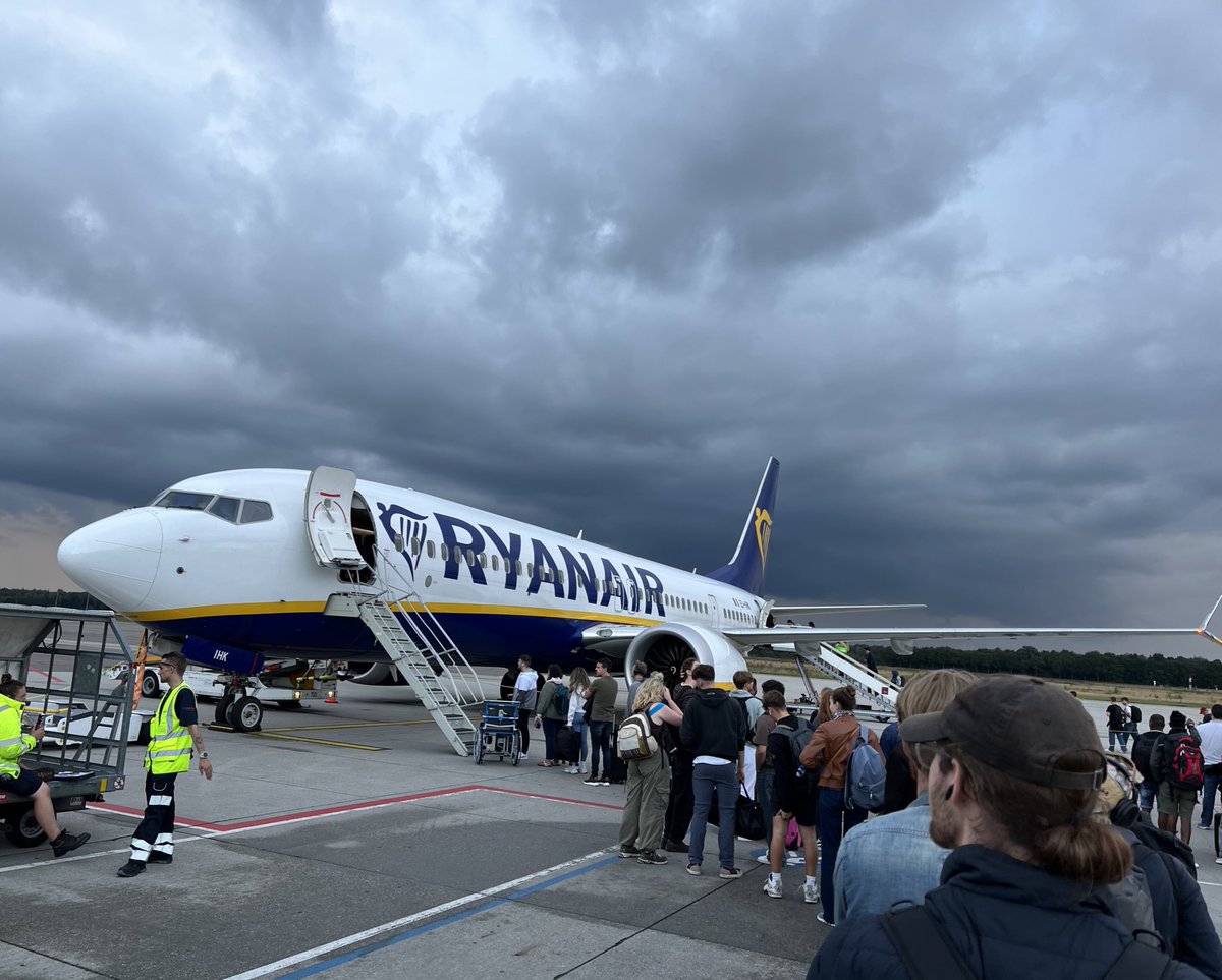 Moody weather at <a href="/EINairport/">Eindhoven Airport</a> 

<a href="/Ryanair/">Ryanair</a>