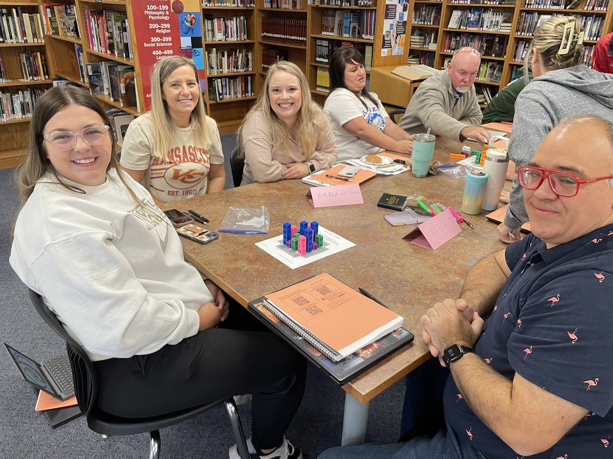 MrsNoeMath's tweet photo. Teachers at https://t.co/DbDw0QICUL analyzed their IAR data today! The Skyscrapers task set the tone for collaboration and they worked together so well! #teachersprofessionaldevelopment
#iteachmath @HOMRPDC @Melissa60200140 @locomama4180 https://t.co/a9D3Q5WlLk