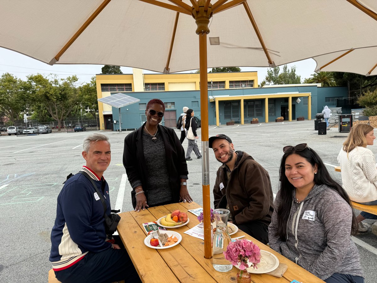 Gateway Schools tweet media