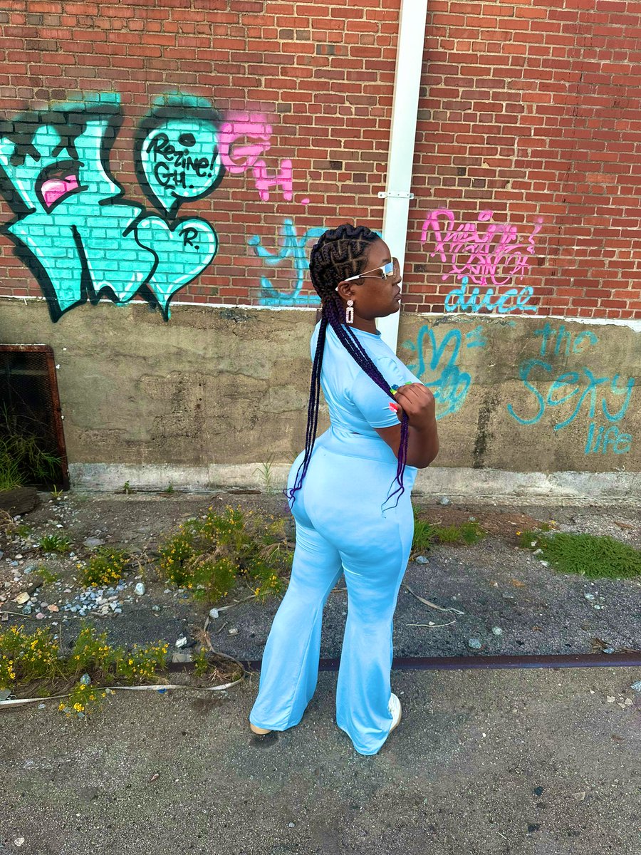 AutomaticQueen's tweet image. 🩵