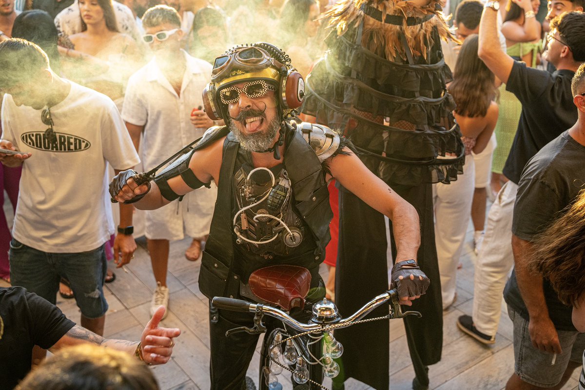 lucascalderon79's tweet photo. Monkey Beach Club https://t.co/phYriQNOCZ