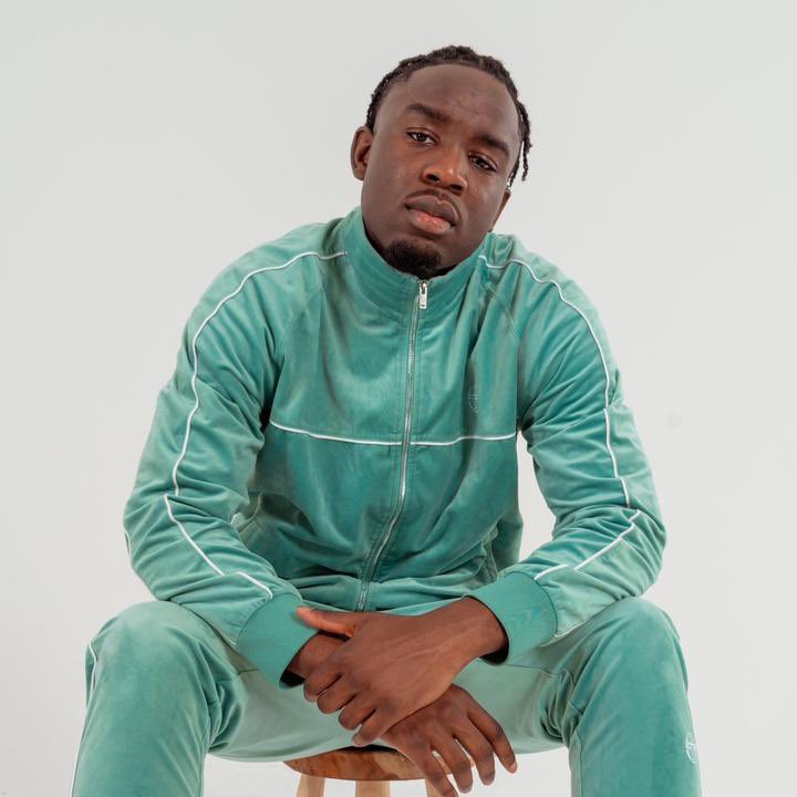 La Dictature. tweet media