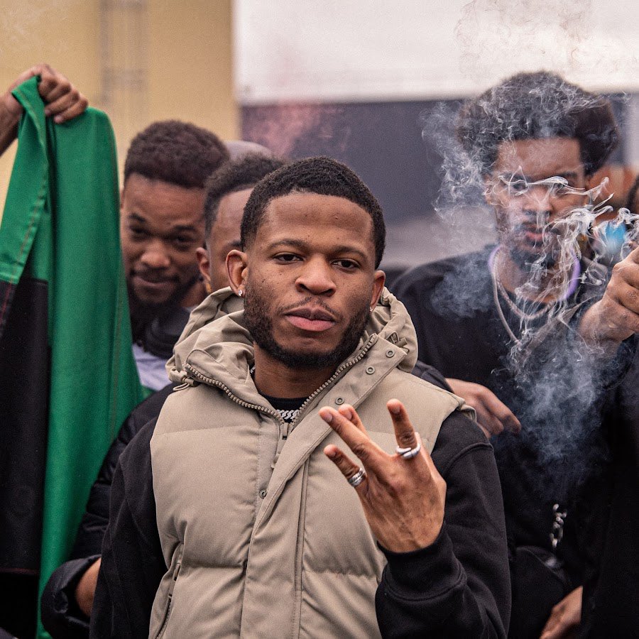 La Dictature. tweet media