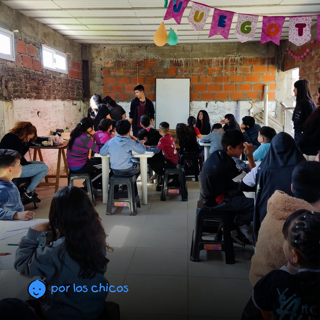 El sábado en Comparte #Wilde las chicas y chicos se expresaron con colores en nuestro taller de grafiti 🎨🖌️ ¡Fue pura creatividad y diversión! Si querés ser parte de estas experiencias transformadoras, sumate 🥰

#Voluntariado #Educacion #ONG #PorLosChicos